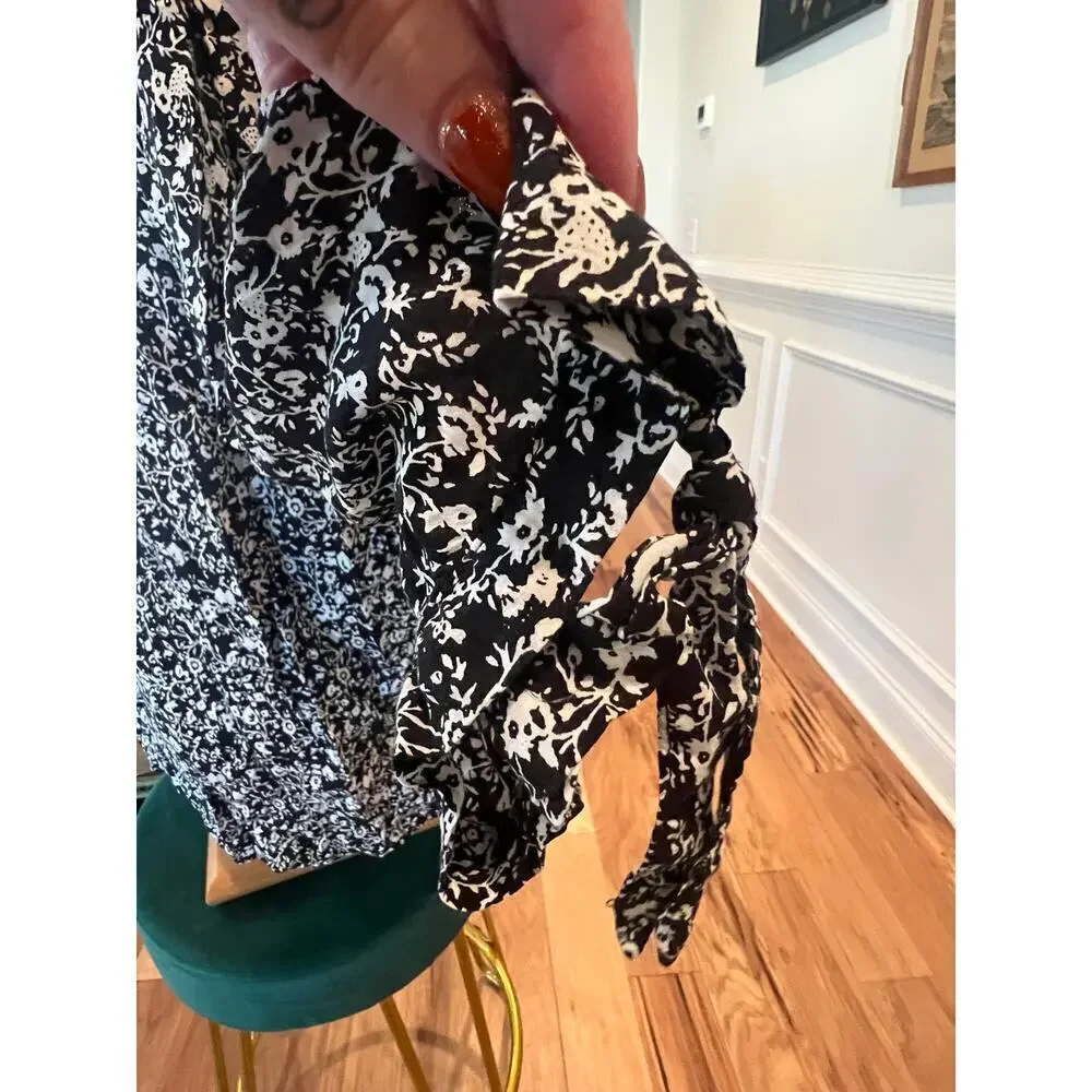 JONES AND CO BLACKAND WHITE FLORAL BLOUSE WOMENS XXL - Picture 4 of 7